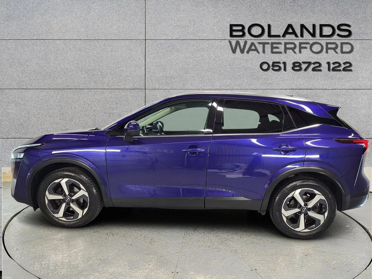 Nissan Qashqai 1.3 PET MILD HYBRID SV PREMIUM From - Image 4