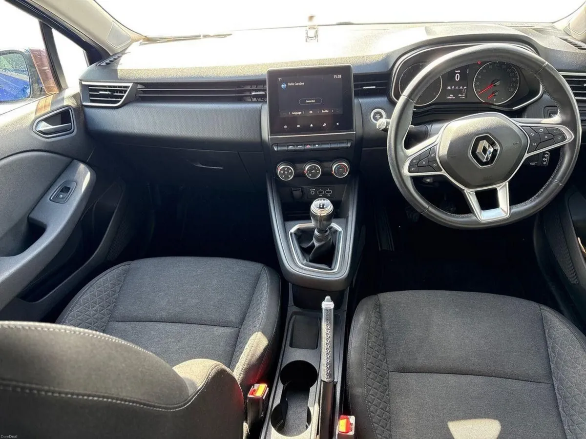 Renault Clio Iconic TCe 100 MY19 - Image 2