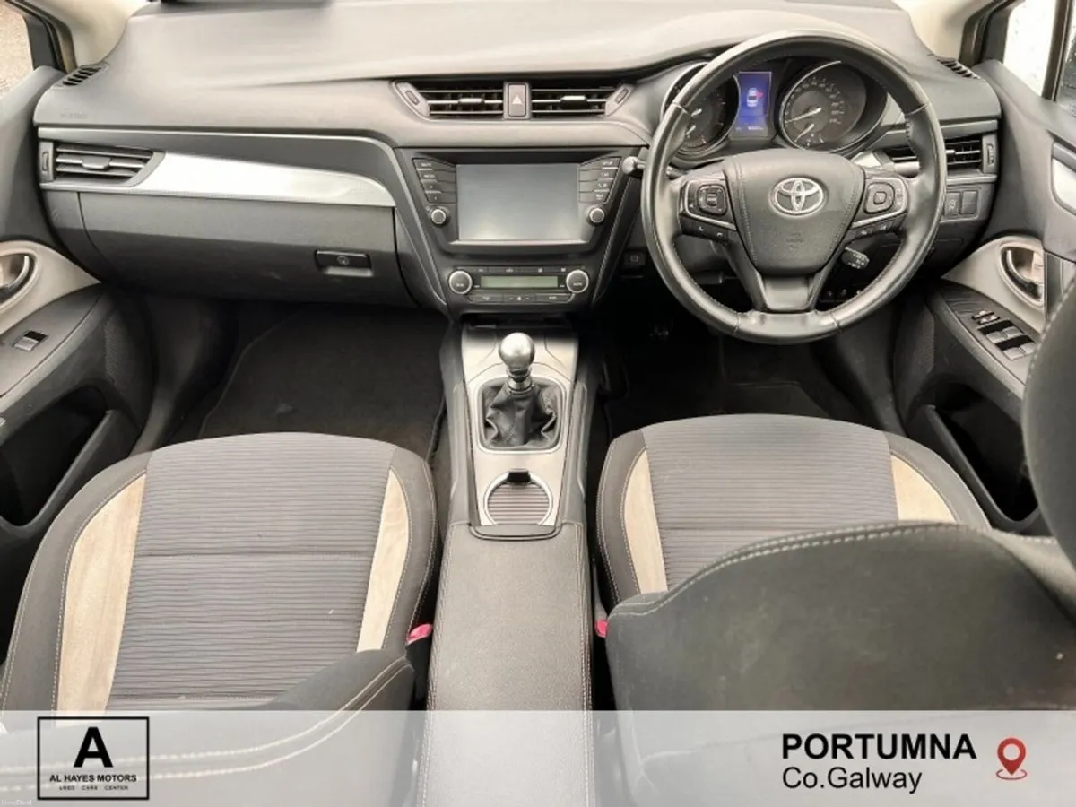 Toyota Avensis 2.0 D LUNA 4DR - Image 2