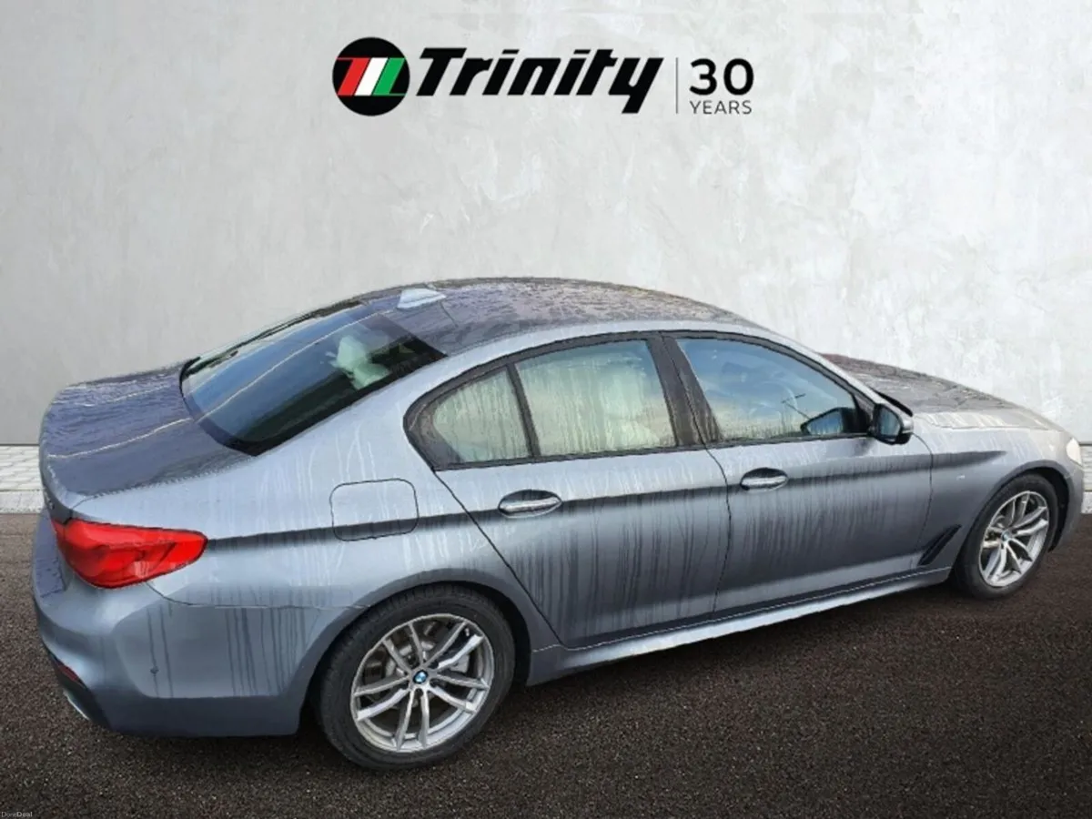 BMW 5-Series 520 D  M SPORT ** LOW MILEAGE  ** AUT - Image 3