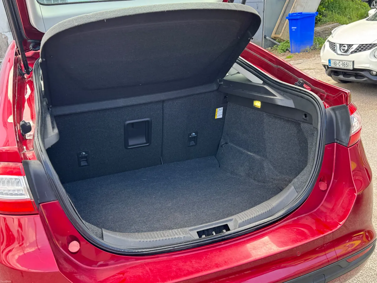 Ford Mondeo full service histroy low mileage - Image 4