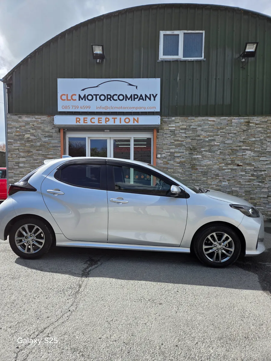 Toyota Yaris 2021 HYBRID - Image 4