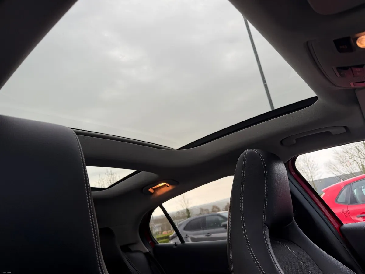 Mercedes-Benz GLA 2014 Panoramic roof - Image 3