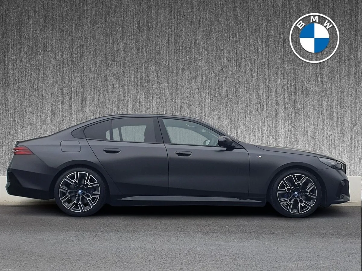 BMW 5-Series 530e M Sport - Image 5