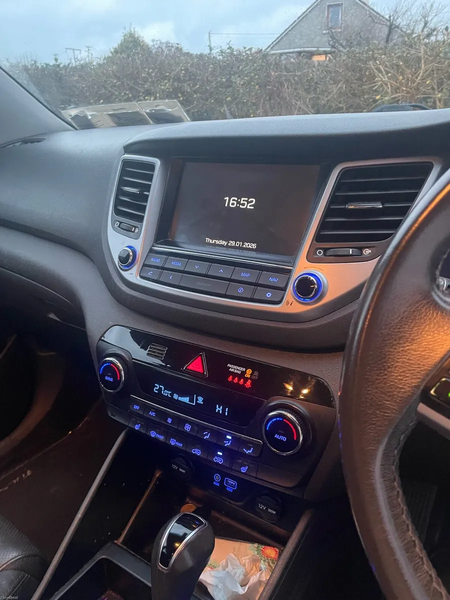 Hyundai Tucson Premium  Automatic 1.7 Diesel - Image 4