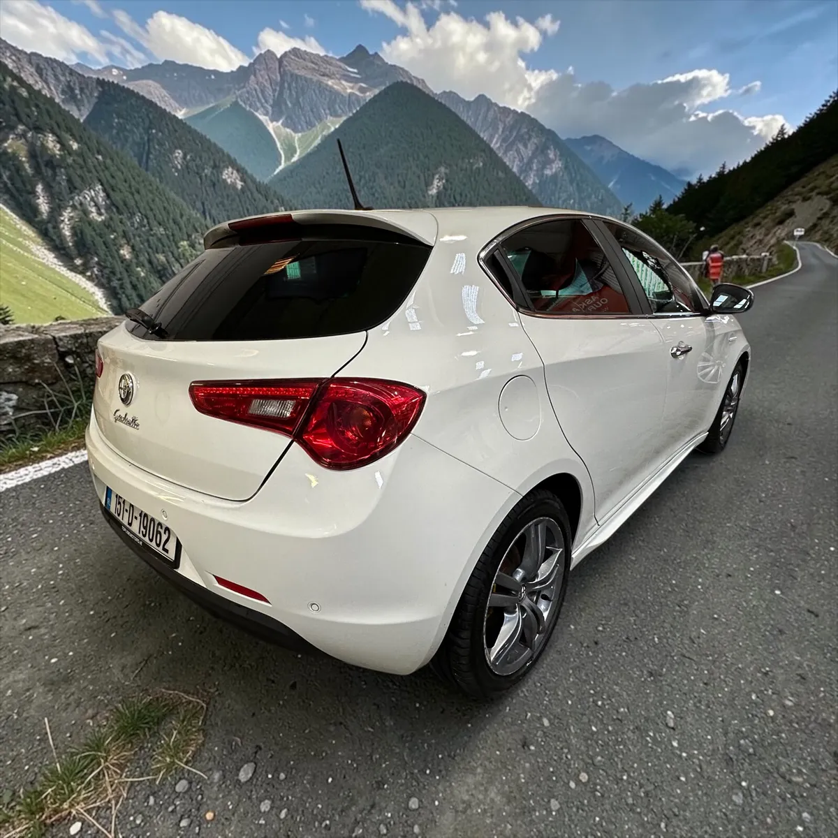 Alfa Romeo Giulietta 1.6 JTDM-2 105 bhp Exclusive - Image 2