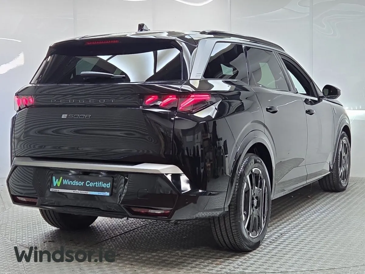 Peugeot 5008 E-5008 GT 73kWh EV 7 SEATER - Image 2