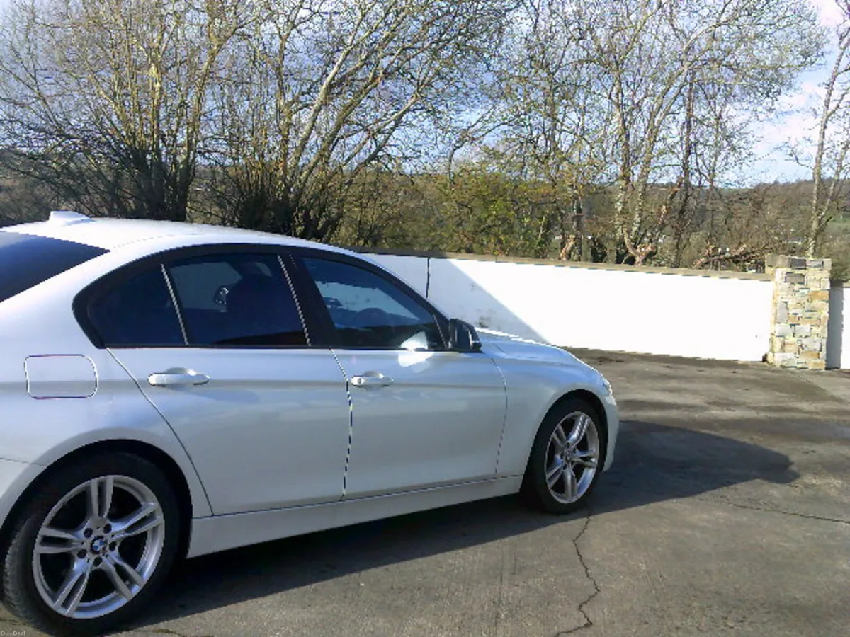 BMW 3-Series 2016 - Image 4