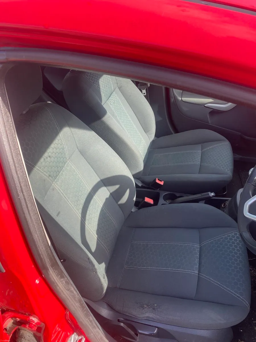 2009 fiesta New NCT 02-27 - Image 3