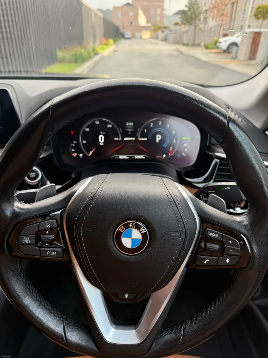 BMW 530E 182 - Image 4