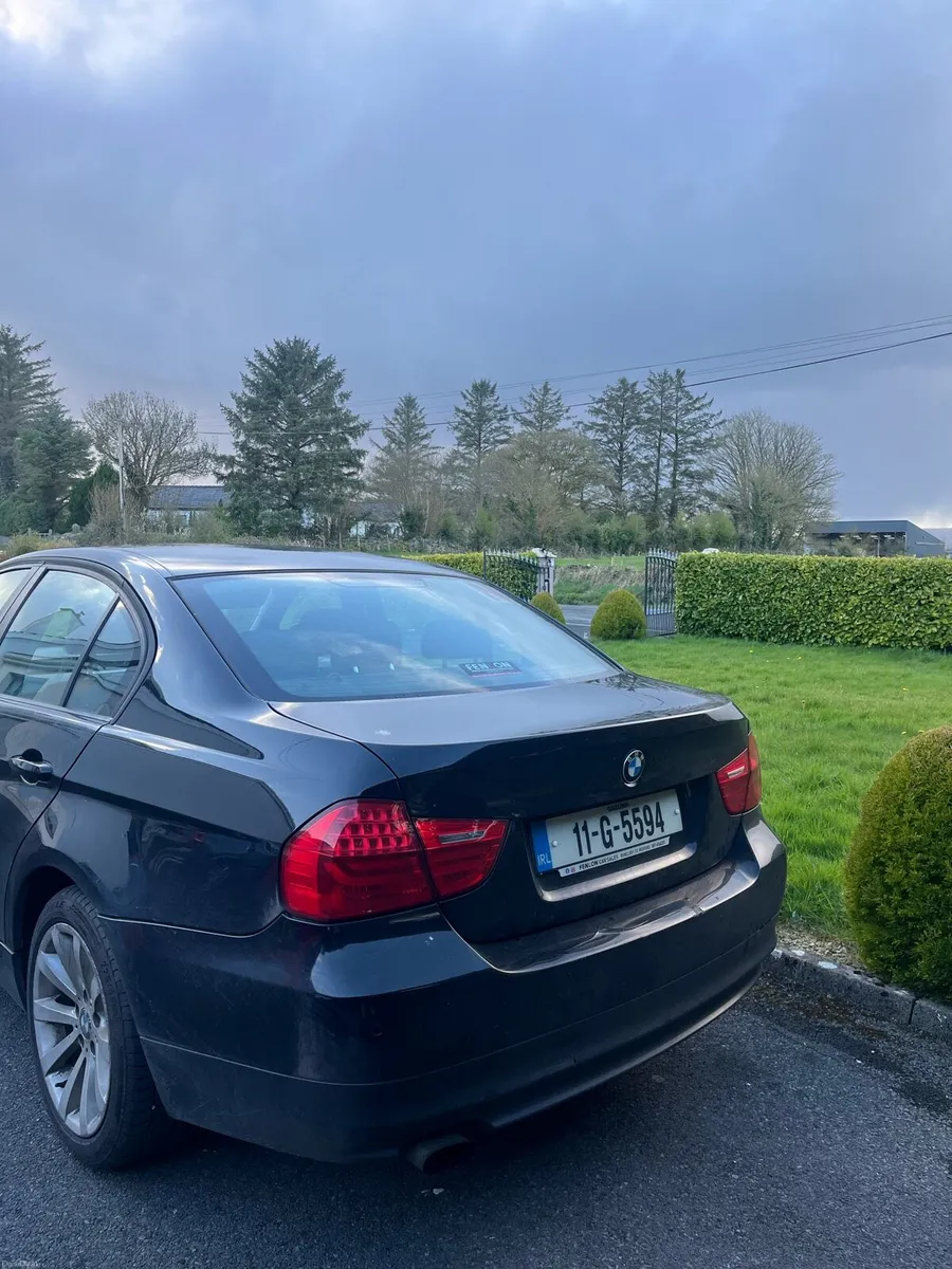 Bmw 318D 2011 - NCT: 7/26 - Image 3