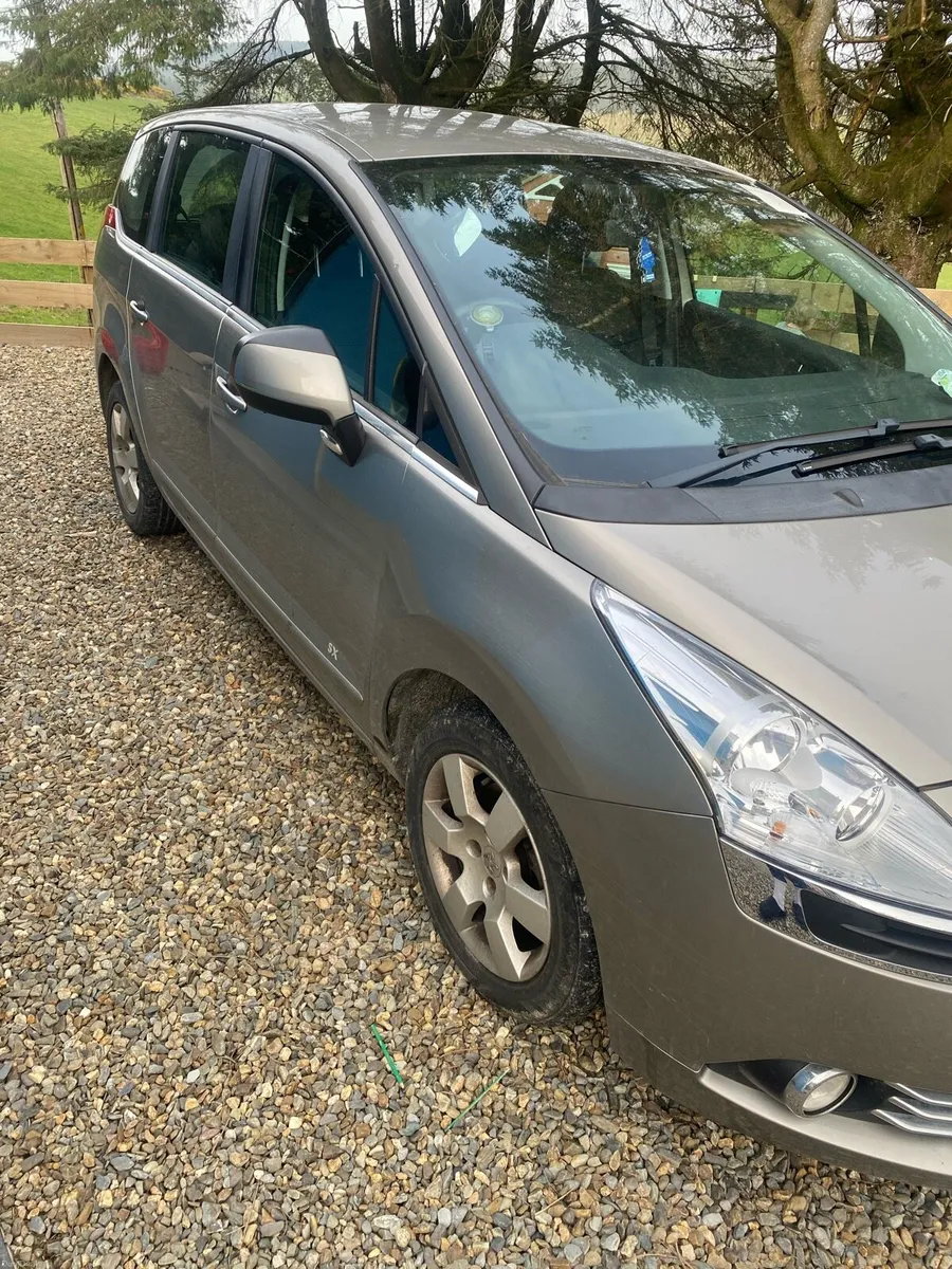 Peugeot 7-Seater Automatic - Image 3