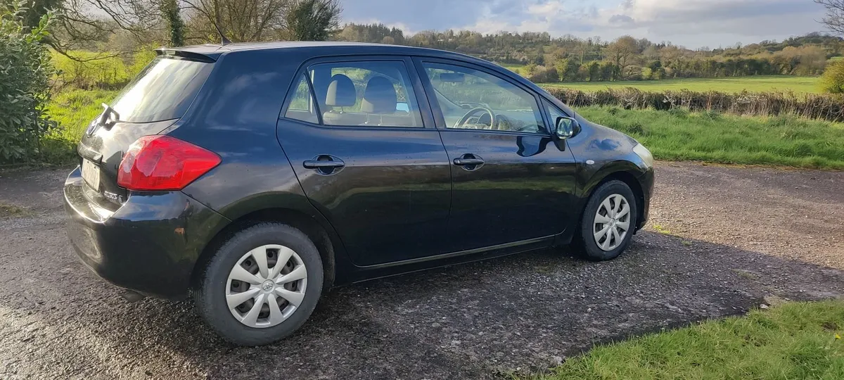 Toyota Auris 2007 low mileage - Image 2