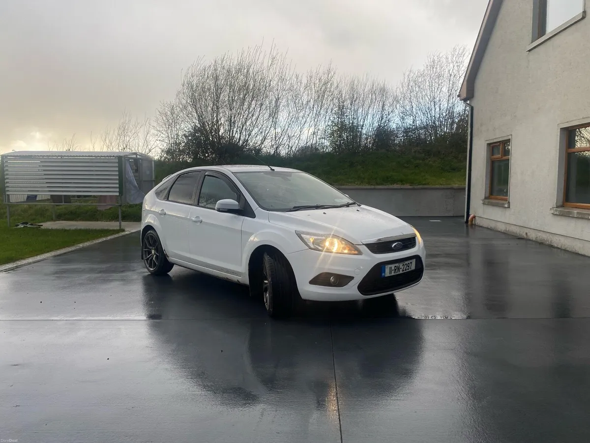 2011 ford focus - Image 1