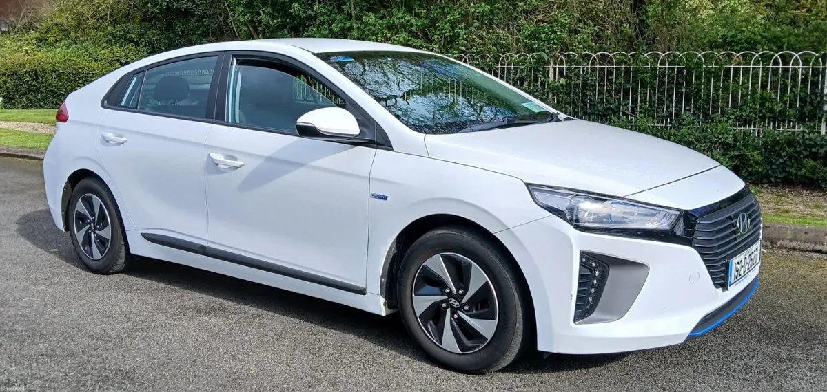 Hyundai IONIQ 2019 *HYBRID 1.6 AUTO* 5dr FSH - Image 1