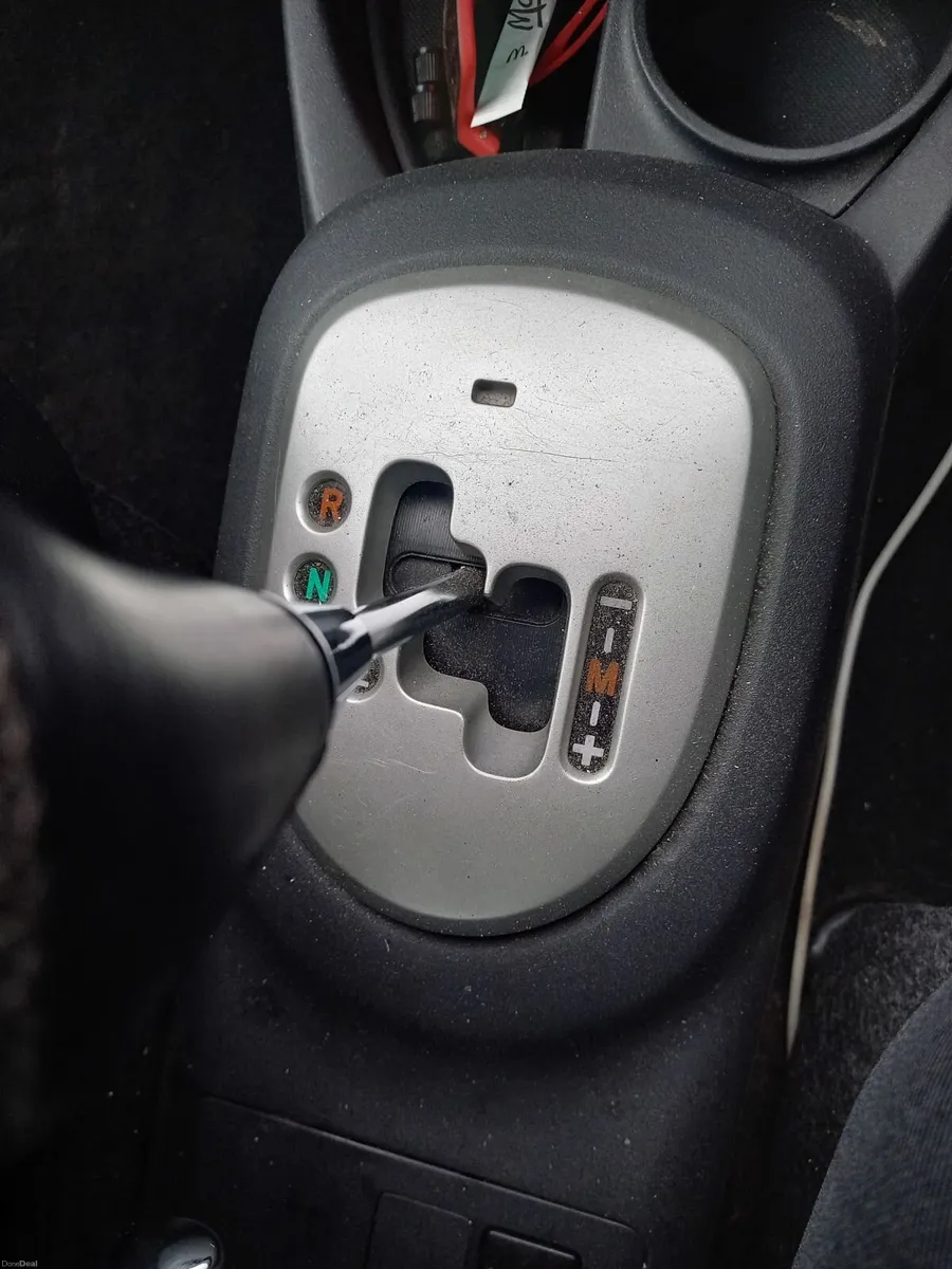 Toyota Yaris 2008 - Image 4