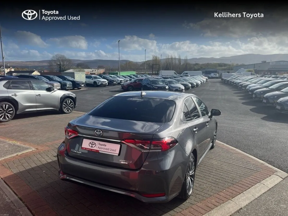 Toyota Corolla HYBRID ELECTRIC LUNA SPORT - Image 2