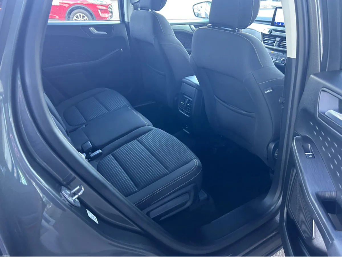 Ford Kuga TITANIUM 1.5 TD 120 S6.2 M6 F 4DR - Image 2