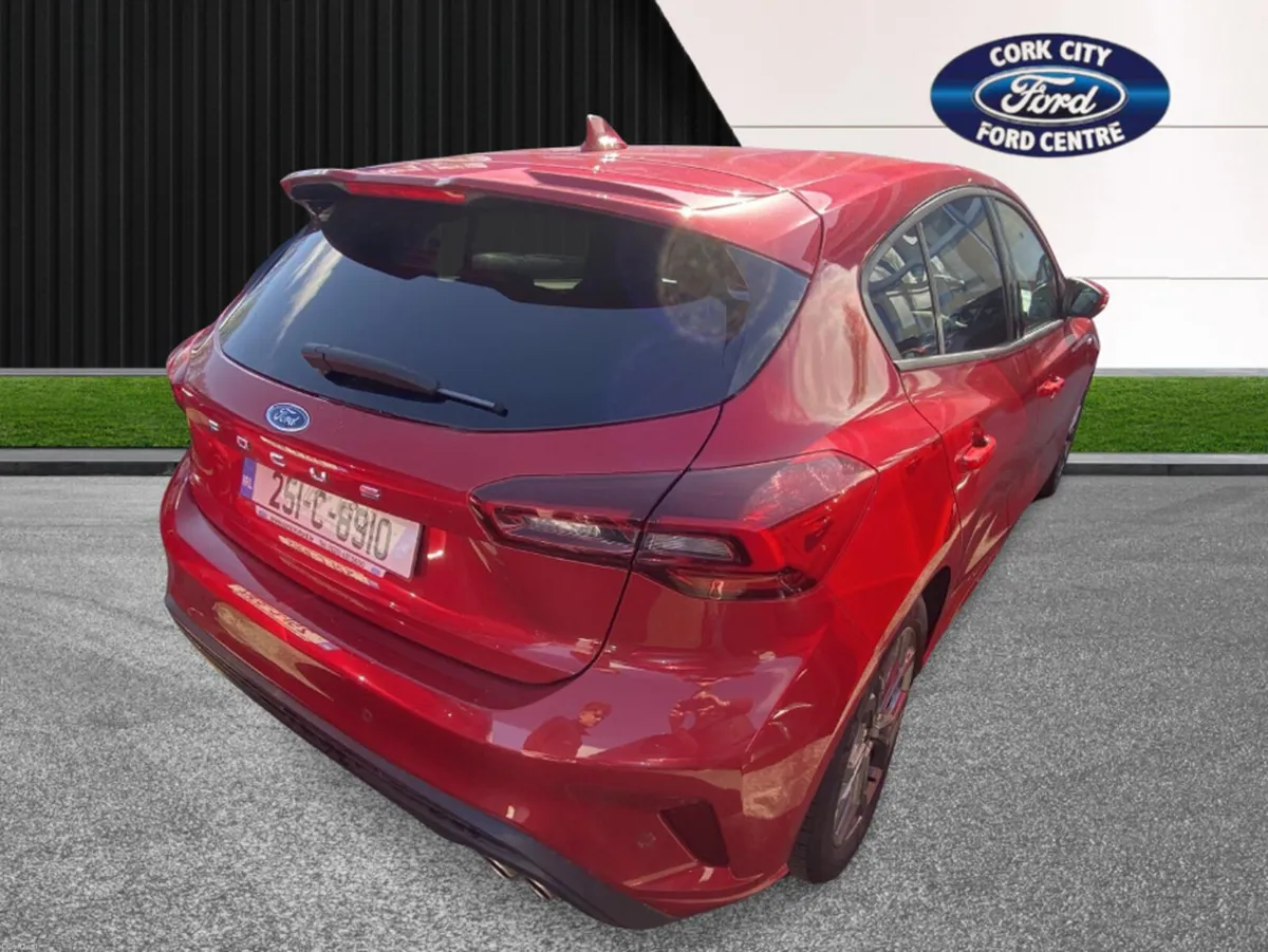 Ford Focus ST-LINE 5DR 1.0T 125 MHEV - Image 4