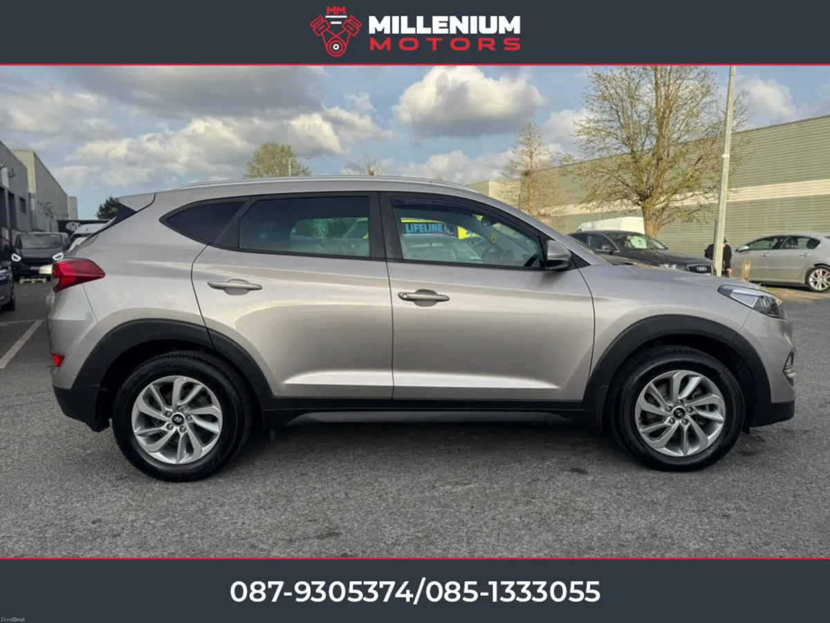 Hyundai Tucson TOP SPEC/ LOW KMS /NEW NCT - Image 2