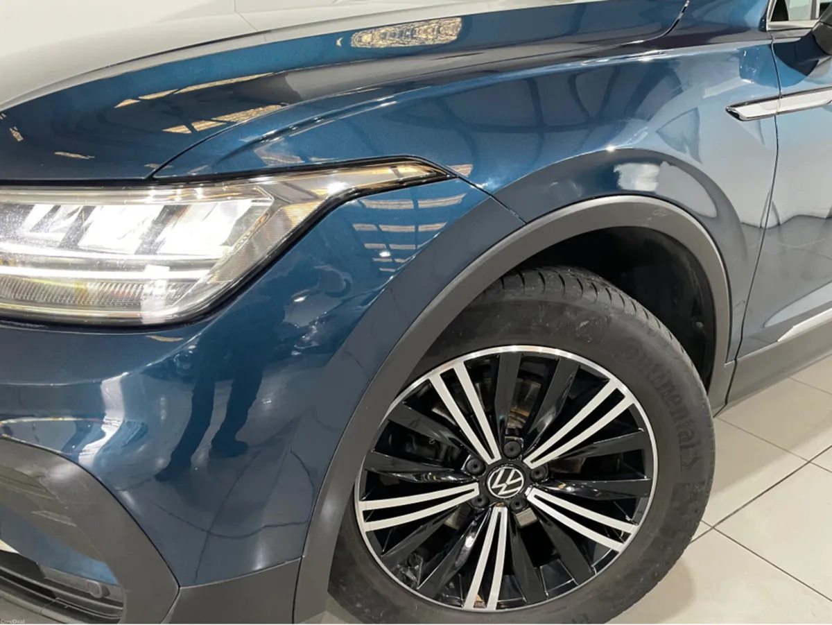 Volkswagen Tiguan LIFE 2.0 TDI 150HP  5DR AUTO - Image 4