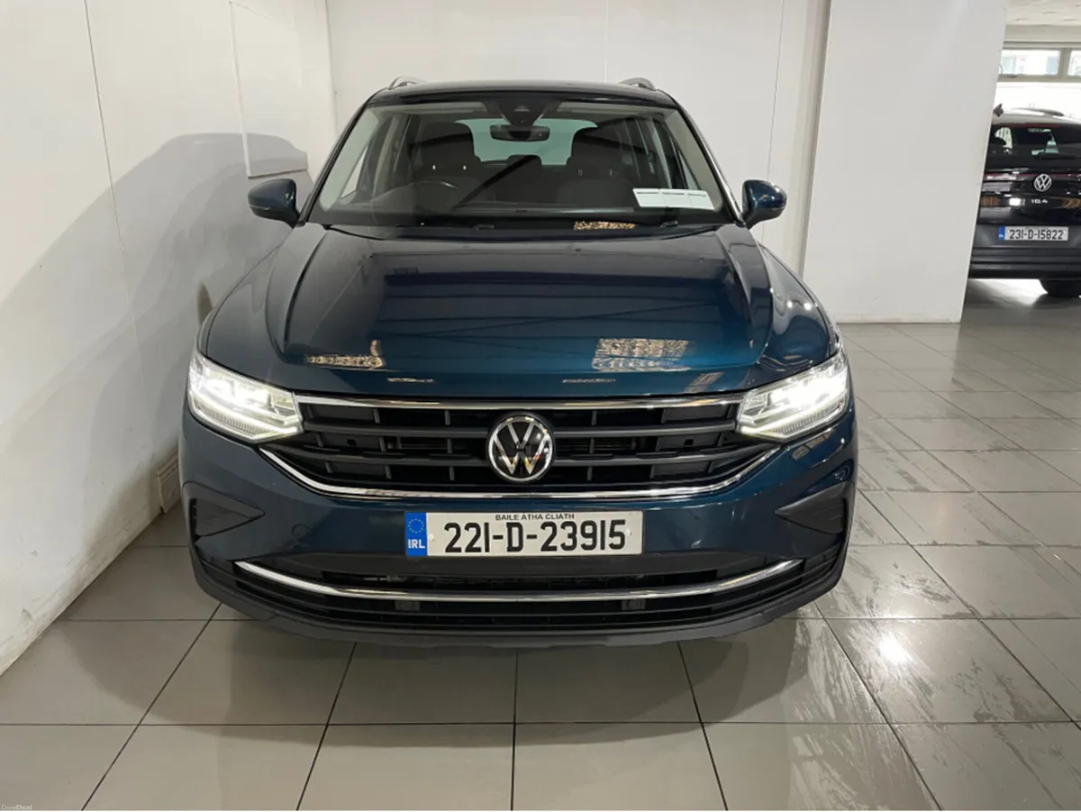 Volkswagen Tiguan LIFE 2.0 TDI 150HP  5DR AUTO - Image 2