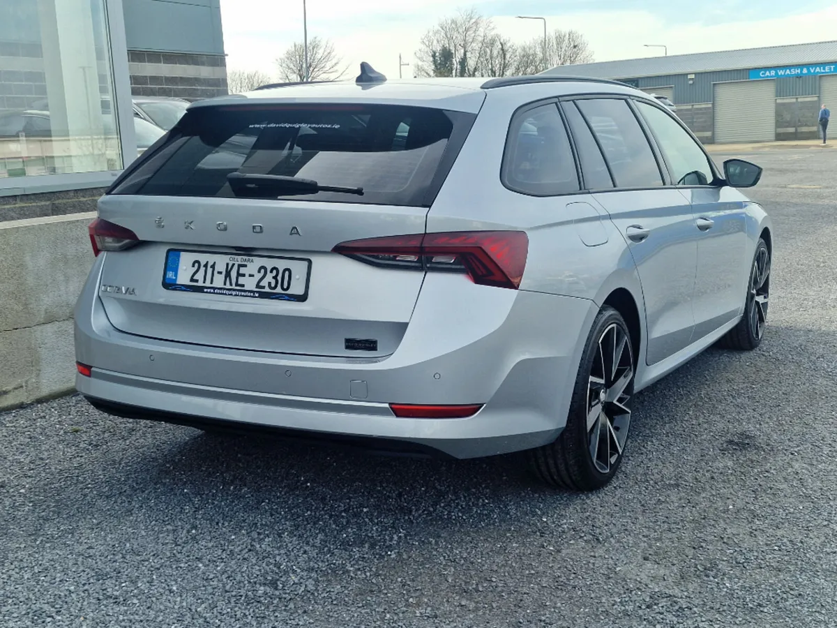Skoda Octavia COMBI AMBITION 2.0tdi 115HP 4DR - Image 3