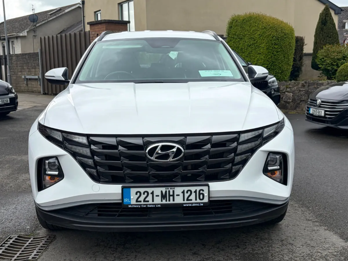 Hyundai Tucson 1.6 Diesel Executive FSH *Low Kils* - Image 2