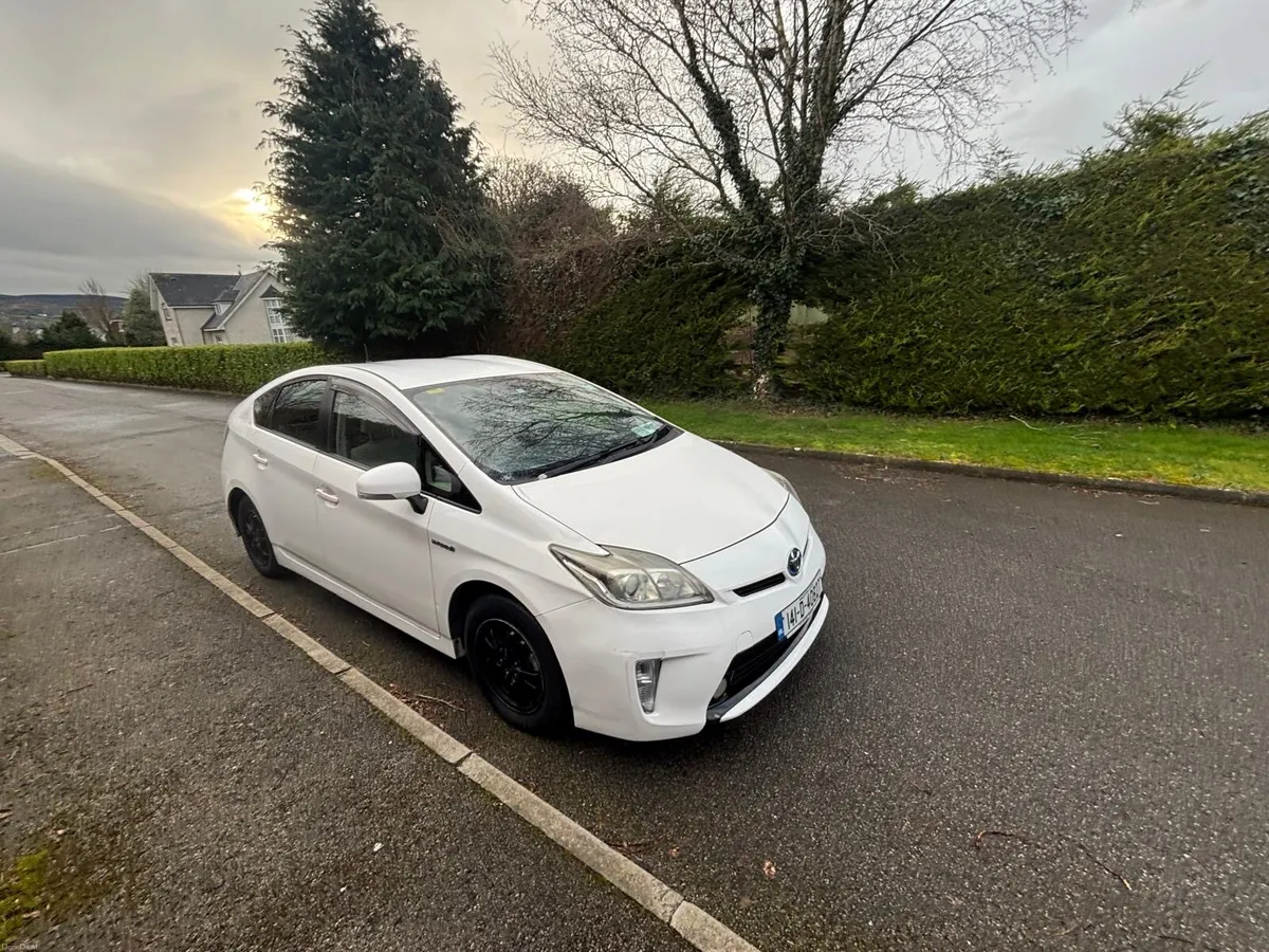 2014 Toyota Prius 1.8 Hybrid, NCT 01/27! Tax 07/26 - Image 3