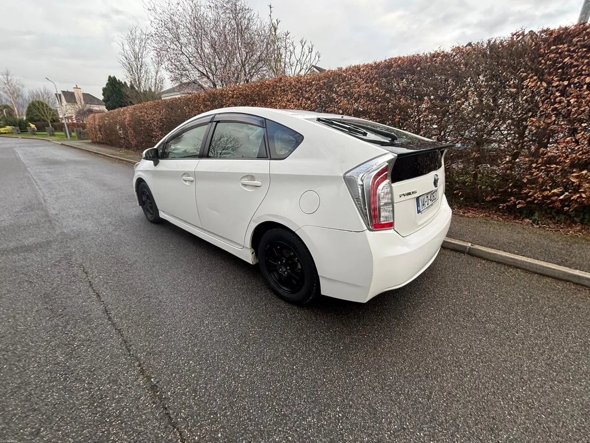 2014 Toyota Prius 1.8 Hybrid, NCT 01/27! Tax 07/26 - Image 4
