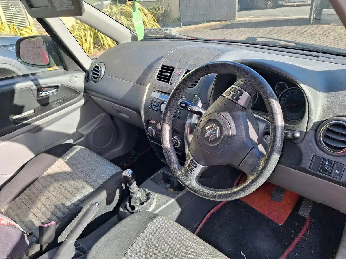 Suzuki SX4 2011 - Image 2