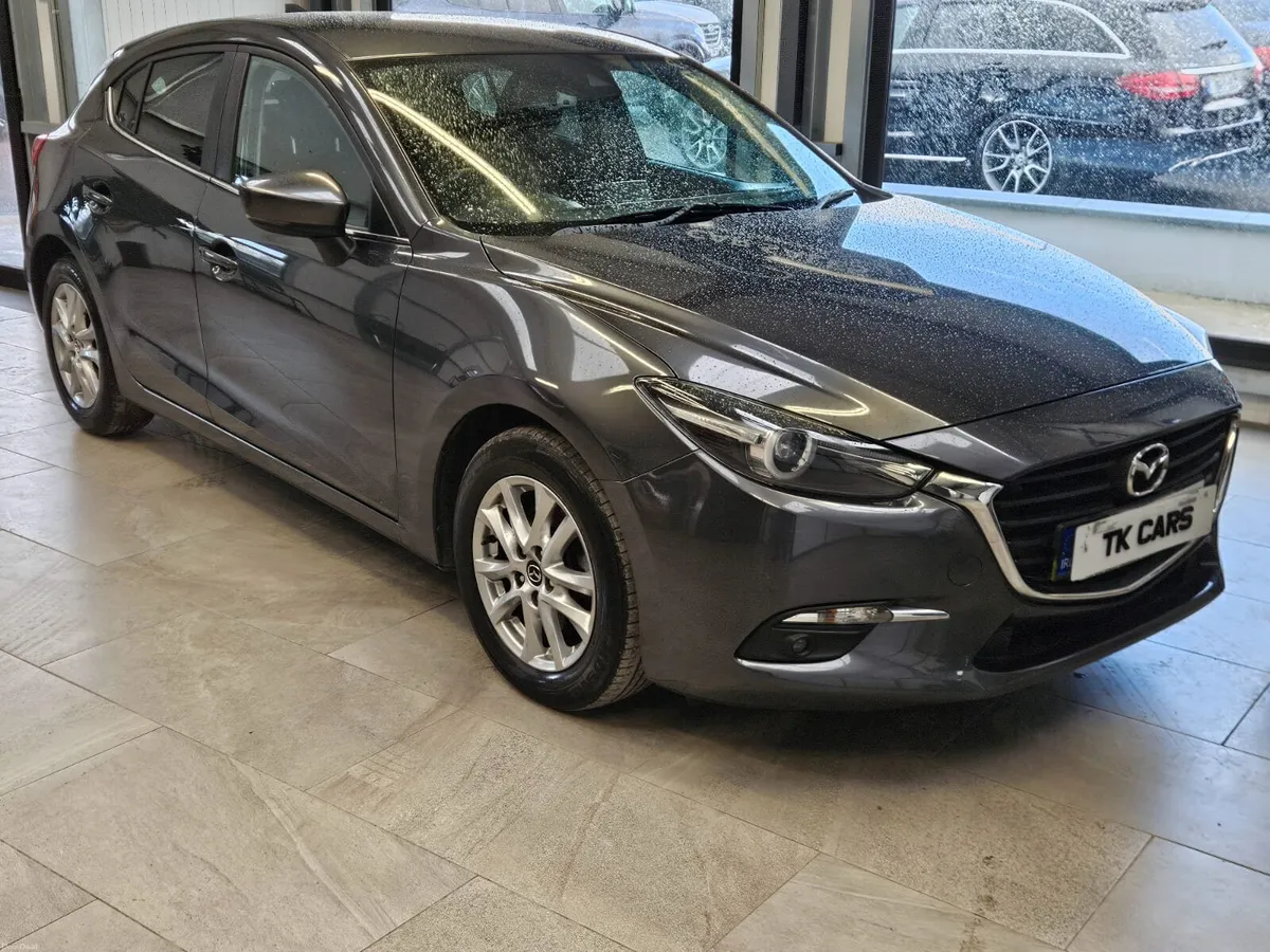 19 MAZDA 3 1.5 DIESEL - Image 1
