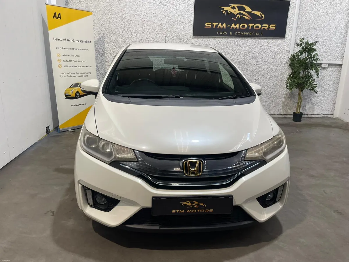 Honda Fit 2014 1.5 Hybrid Automatic - Image 2