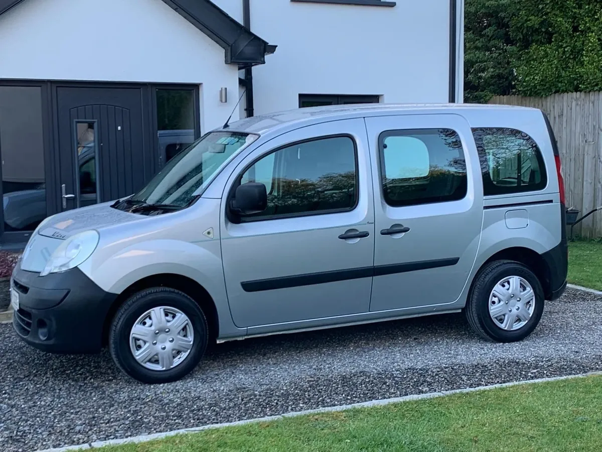 Renault Kangoo 2010 AUTOMATIC (Wheelchair Vehicle) - Image 4
