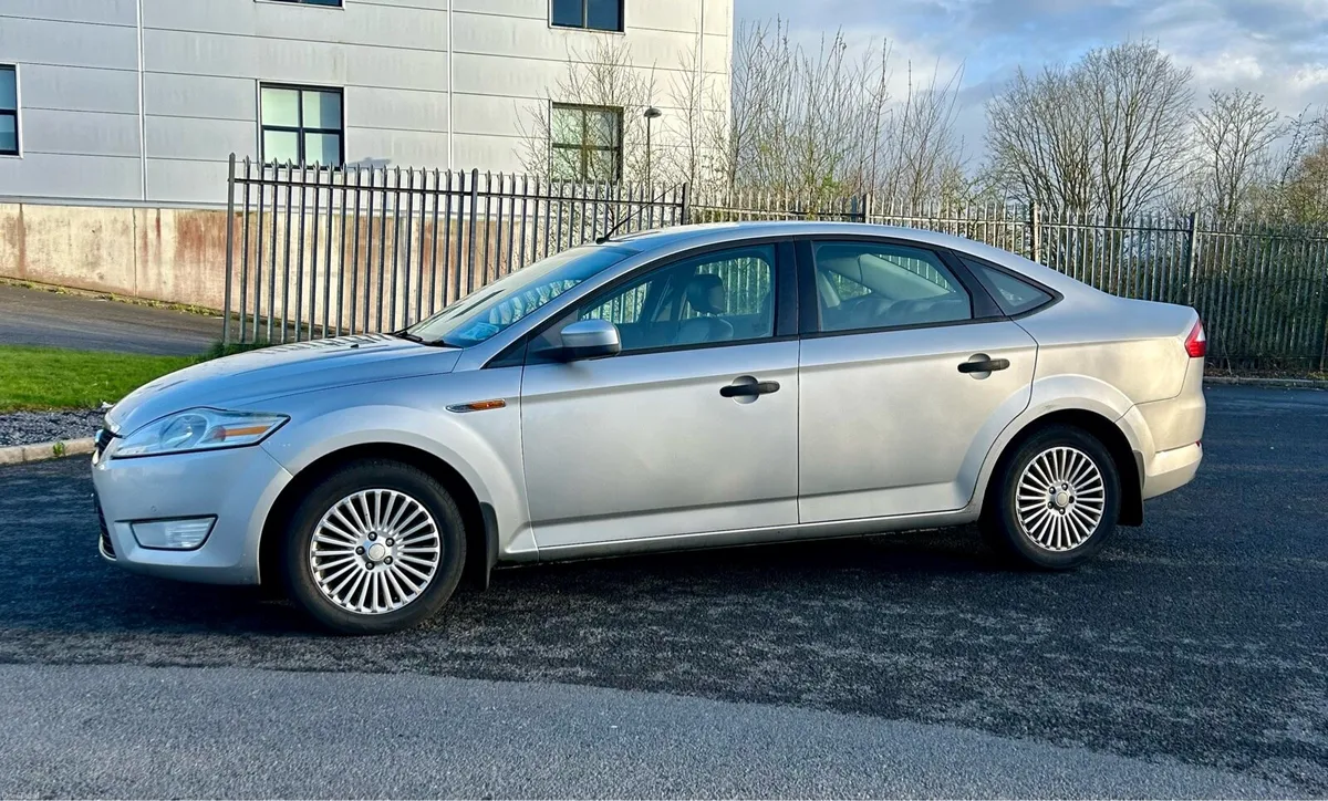 Ford Mondeo 2010 - Image 4