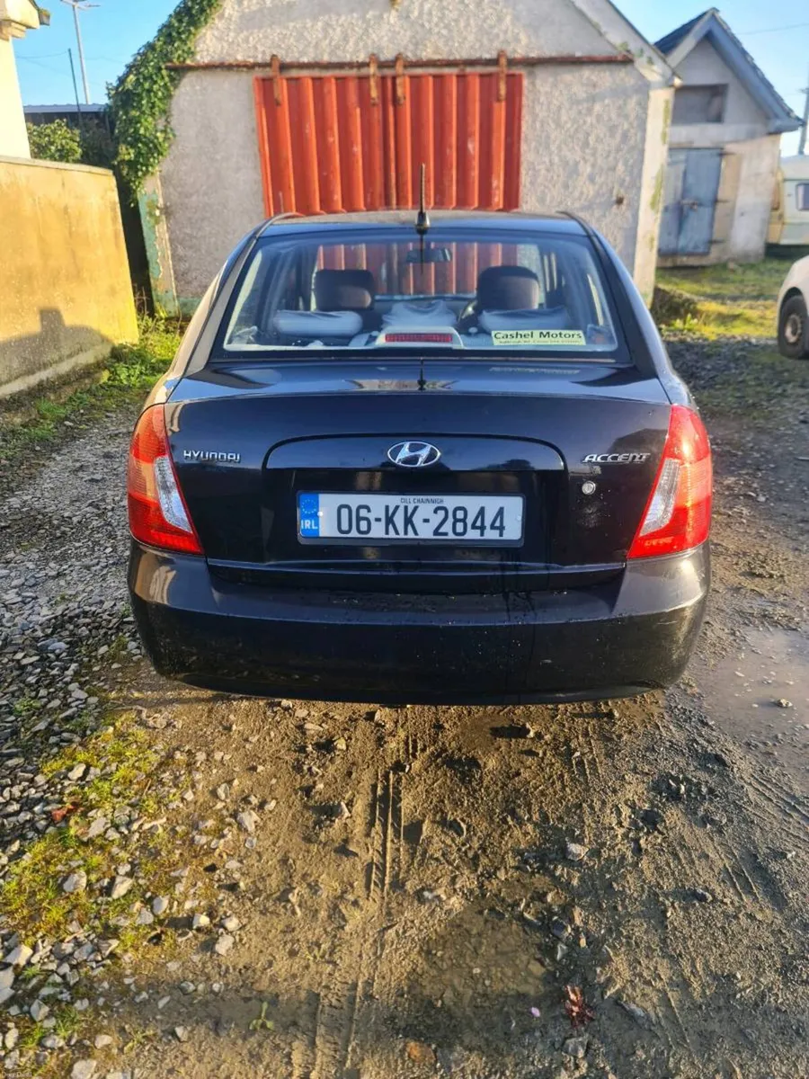 Hyundai Accent - Image 2