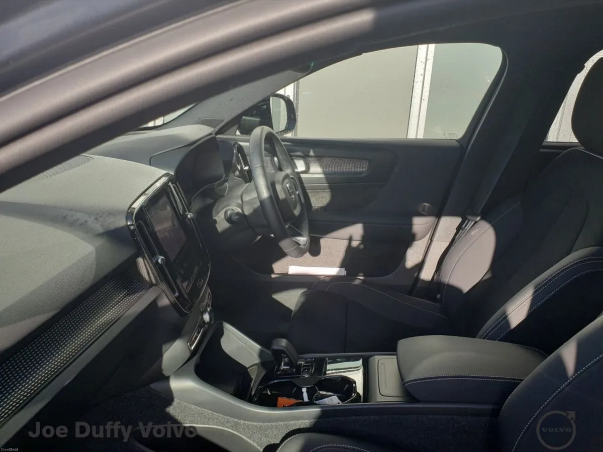 Volvo EX40 Single Motor Electric Plus - Image 6