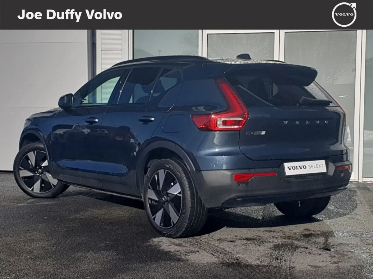 Volvo EX40 Single Motor Electric Plus - Image 3