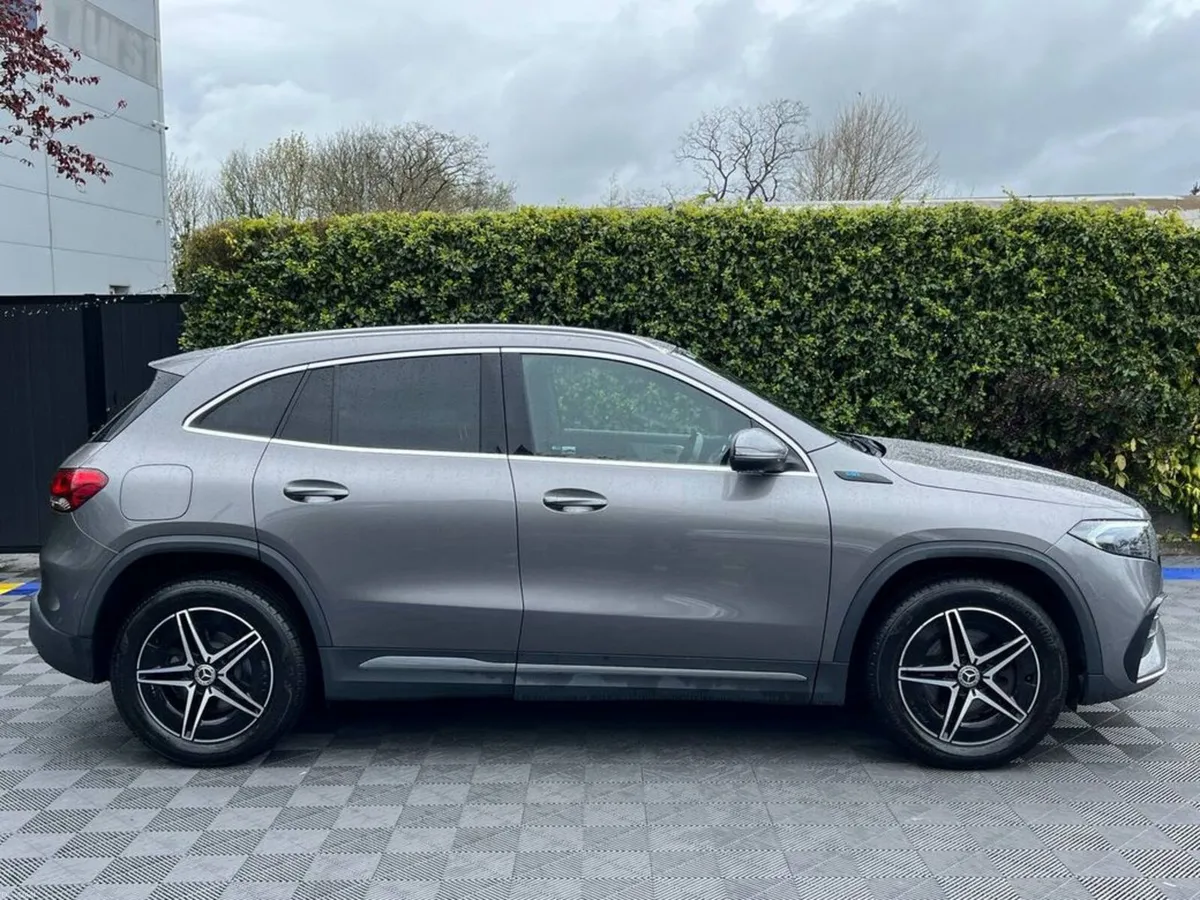 Mercedes-Benz EQA EQA250 AMG-LINE EXECUTIVE // APP - Image 2