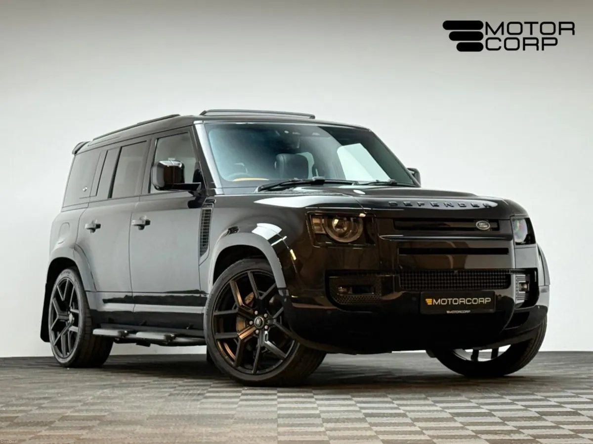Land Rover Defender HSE X-DYNAMIC *PAN ROOF* - Image 1