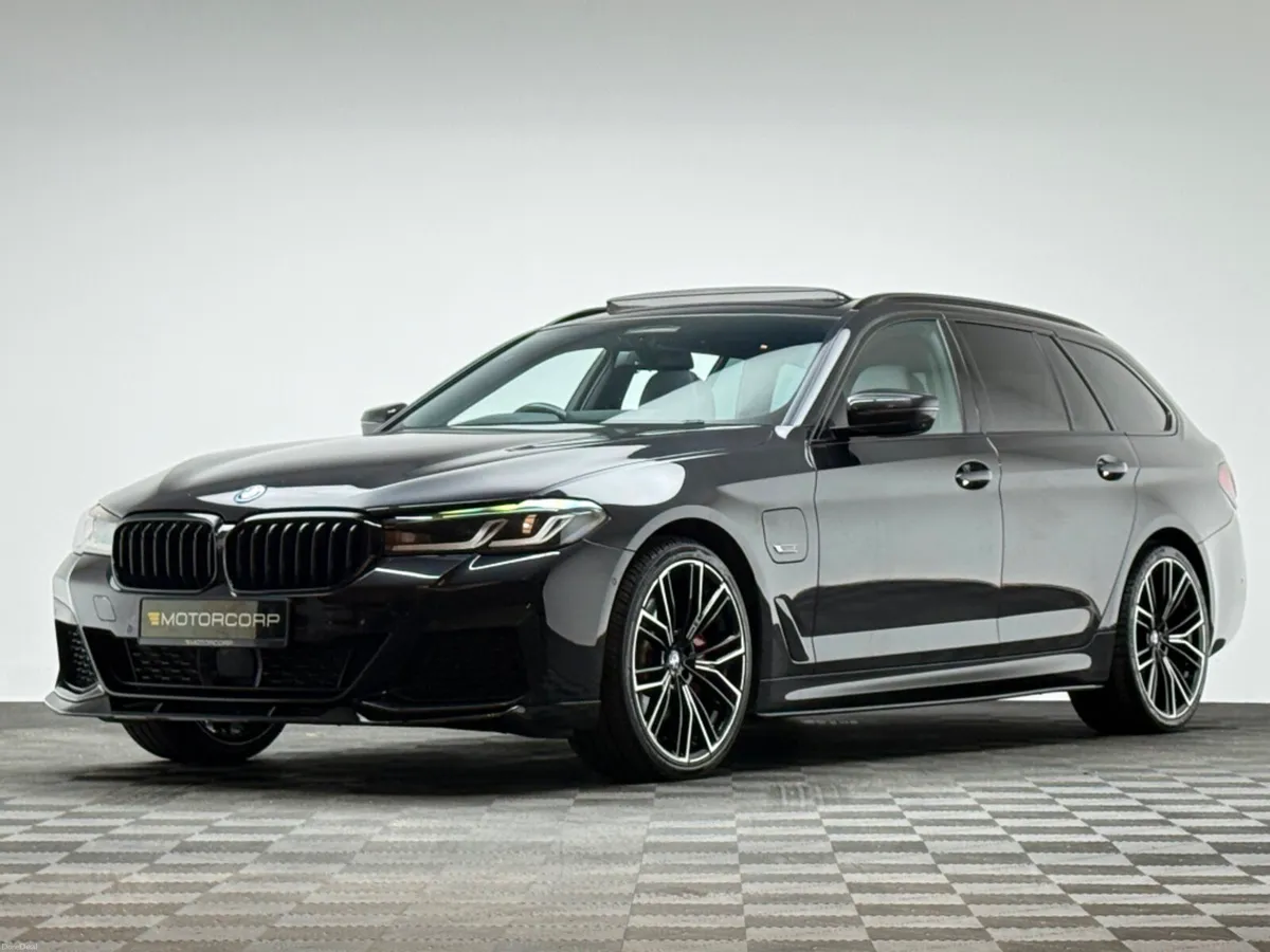 BMW 5-Series 530E M SPORT *HUGE SPEC* - Image 3