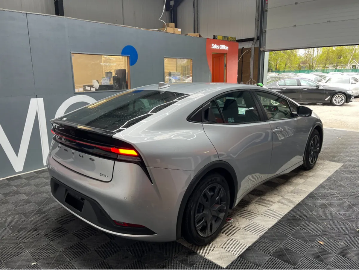 Toyota Prius €33950 2025 TOYOTA PRIUS X 1.8 AUTOMA - Image 2