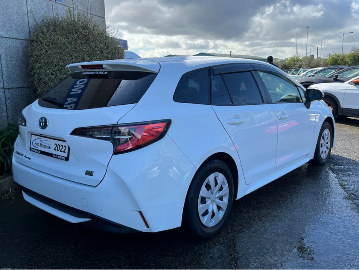 Toyota Corolla TOURING ESTATE HYBRID AUTOMATIC 1.8 - Image 4