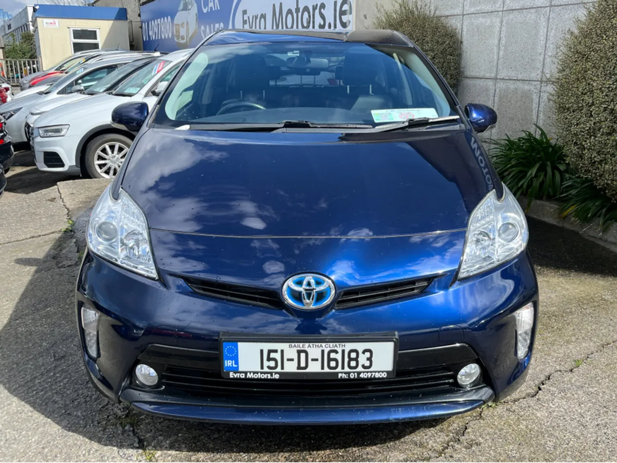 Toyota Prius LUXURY HYBRID AUTOMATIC 1.8 PETROL // - Image 2