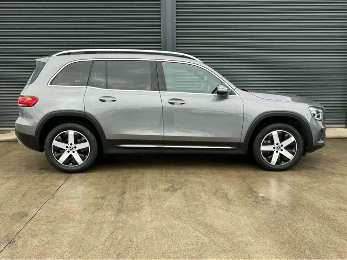 Mercedes-Benz GLB 180 D AUTO 5 5DR - Image 3