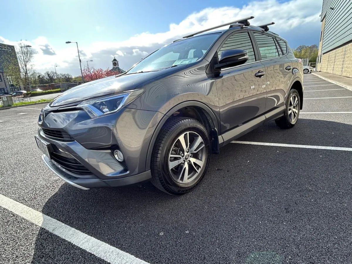 Toyota RAV4 RAV4 2.0 D-4D LUNA  ** LOW MILEAGE ** - Image 3
