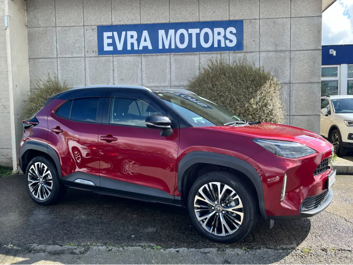 Toyota Yaris Cross Z HYBRID AUTOMATIC 1.5 PETROL / - Image 2