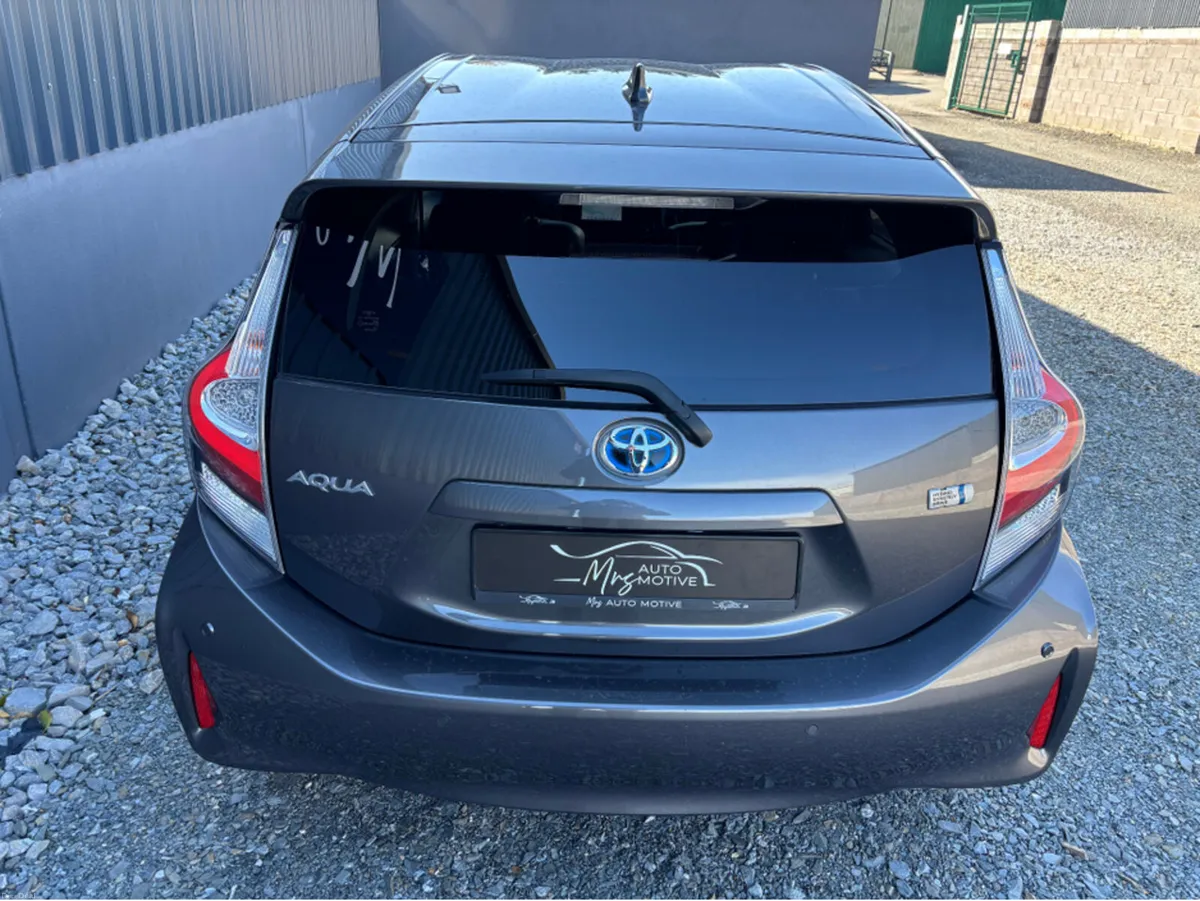 Toyota Aqua //HYBRID//DARK GREY//182D31952 - Image 2