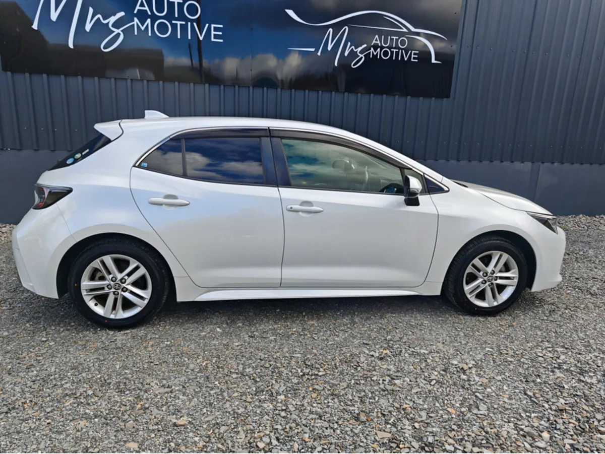 Toyota Corolla //HYBRID// SPORTS - Image 2
