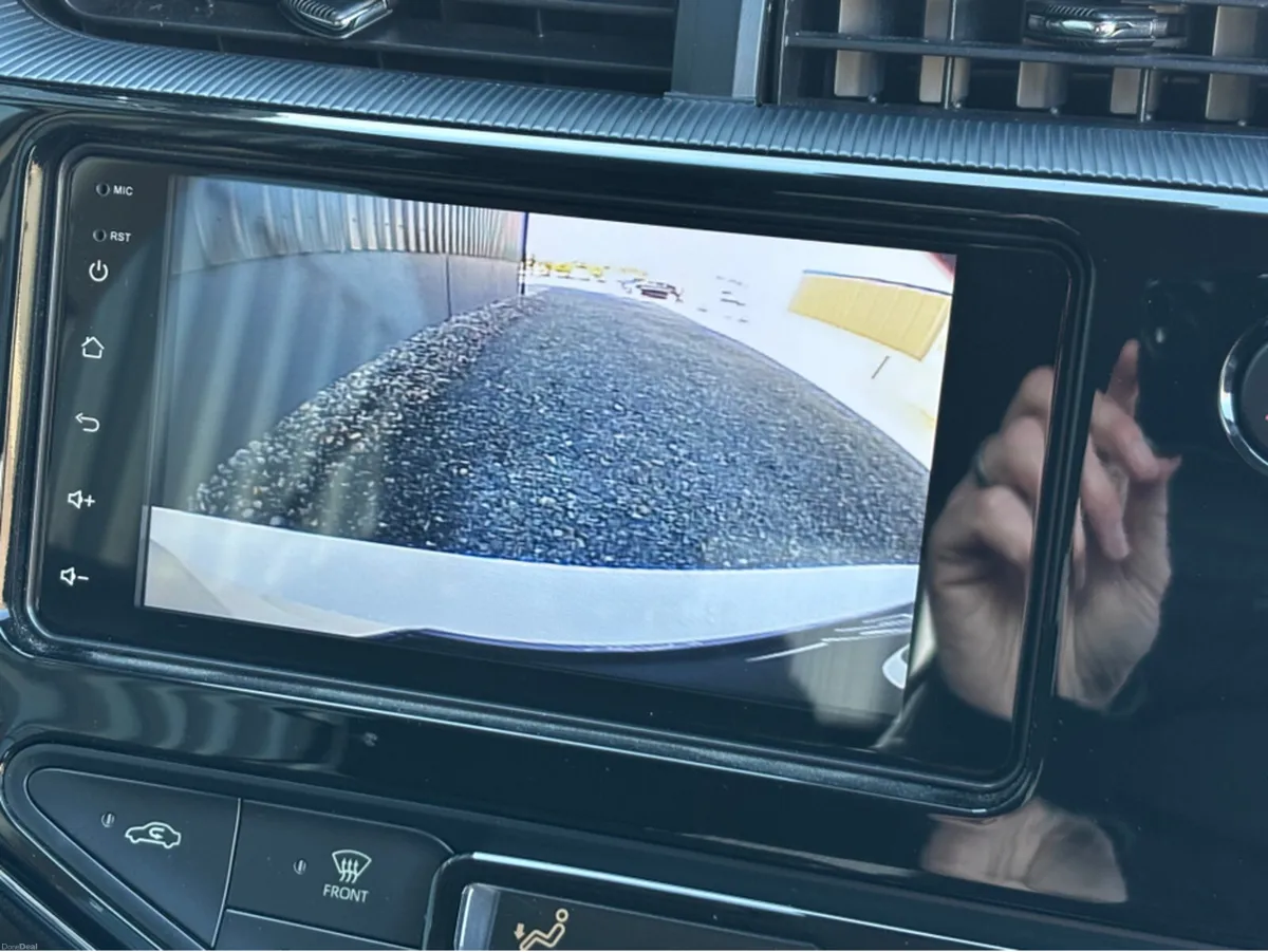 Toyota Aqua HYBRID 191D56795 - Image 4